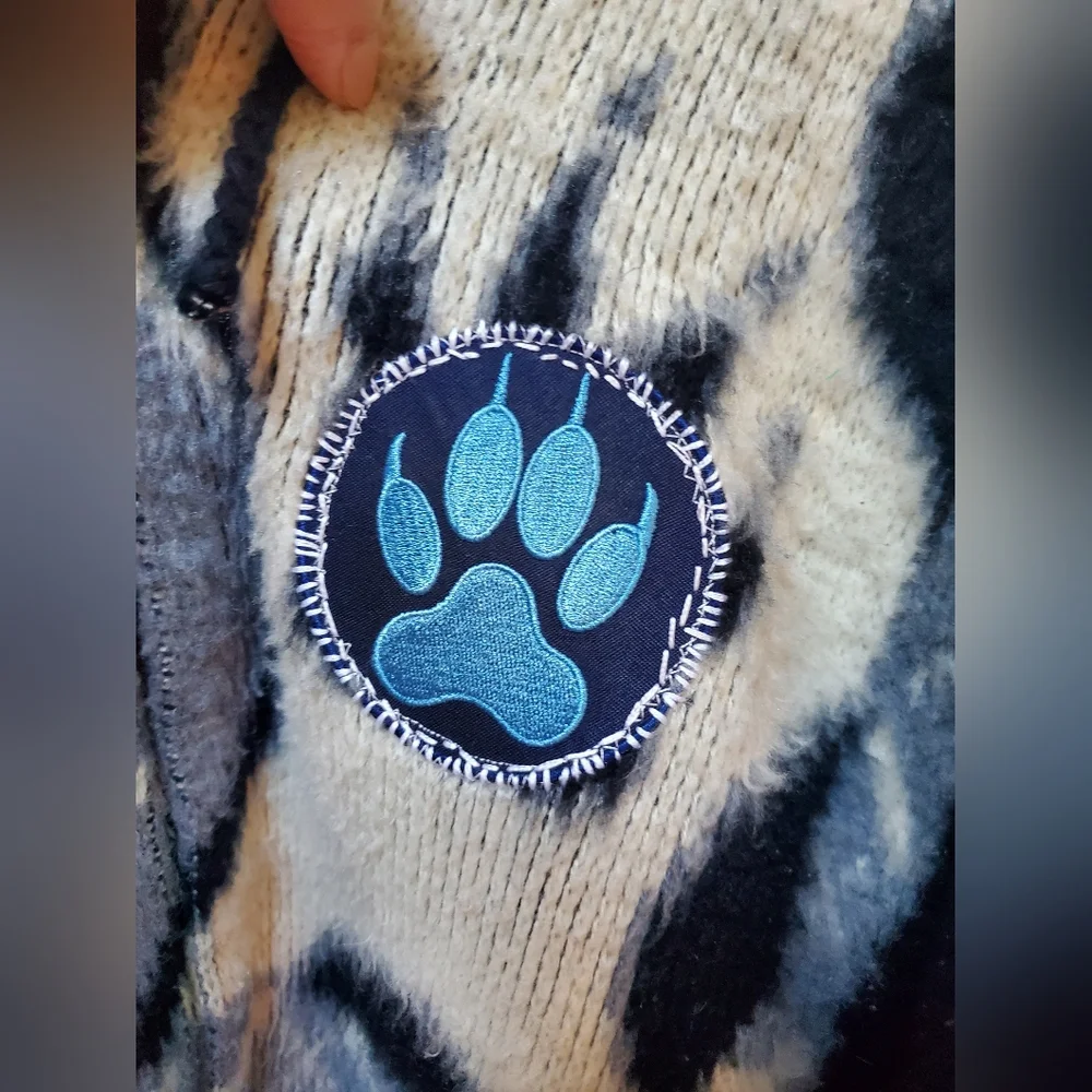 Reclaimed Vintage Guatamalen Wool Zipper Wolf Hoodie Jacket Patches Small